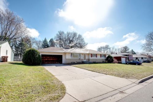 136 20 Ave, South Saint Paul MN 55075-2159 exterior