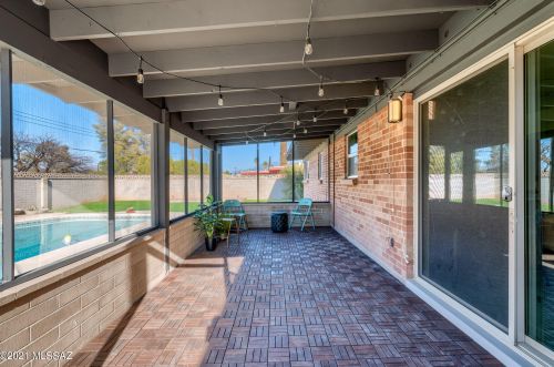 8901 Mcclellan St, Tucson AZ  85710-4420 exterior