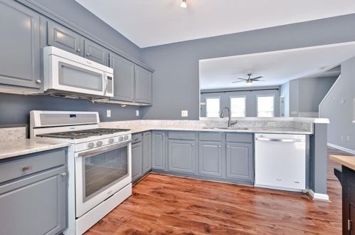 5150 Manerdale Dr, Atlanta GA exterior