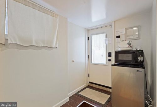 418 Fayette St, Alexandria VA 22314-2228 exterior