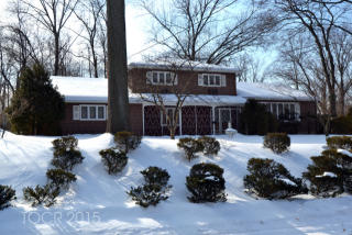8 Glen Ln, Montvale, NJ 07645-2206