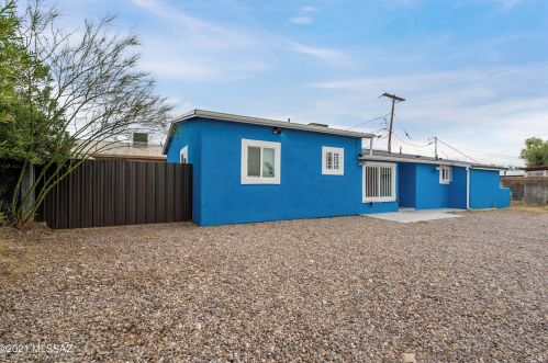 2490 Fairview Ave, Tucson, AZ 85705-4006