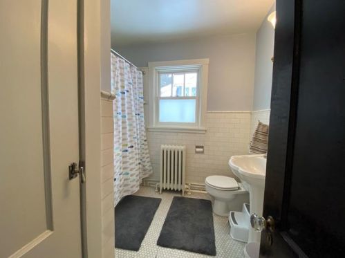 215 Swissvale Ave, Pittsburgh PA 15221-2404 exterior