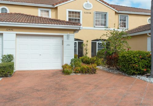 12446 Crystal Pointe Dr, Boynton Beach, FL 33437-5672