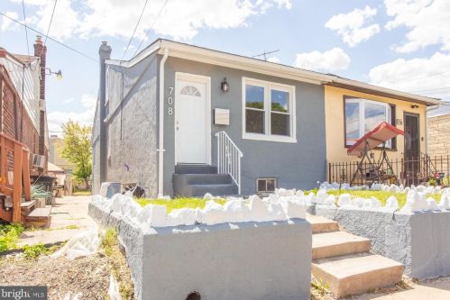 708 Ward St, Chester PA 19013-2136 exterior