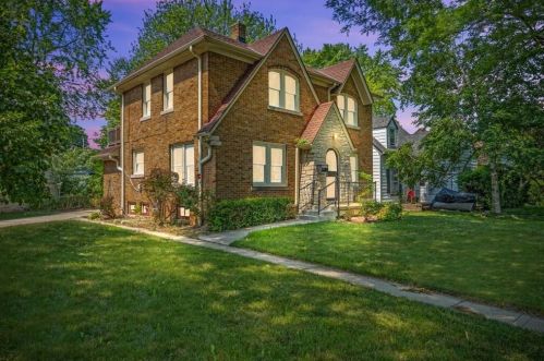 4505 Medford Ave, Milwaukee WI  53216-3448 exterior