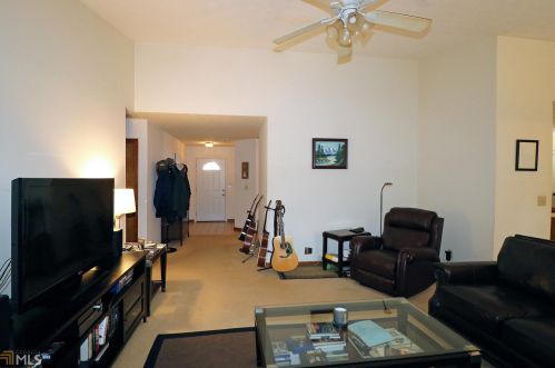 2351 Bankston Cir, Lithonia GA 30078-5724 exterior