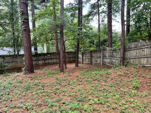 2123 Victoria Pl, Lithonia GA 30058-7912 exterior