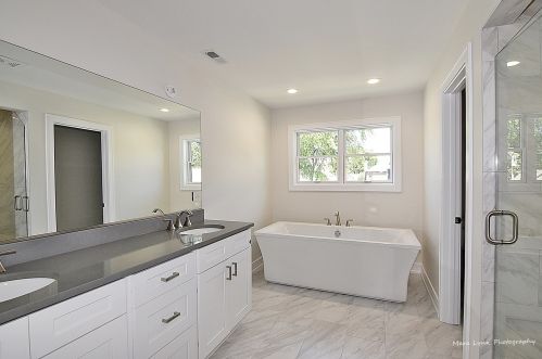 385 Berkley Ave, Elmhurst IL 60126-3167 exterior