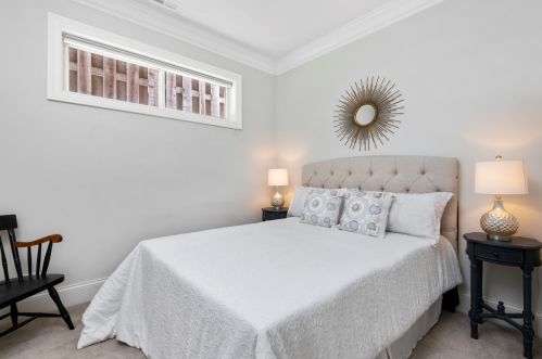 1523 School St, Chicago IL 60657-2121 exterior