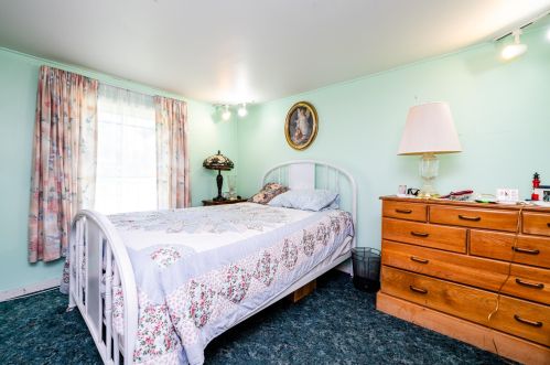 9524 Red Arrow Hwy, Watervliet MI 49098-8552 exterior