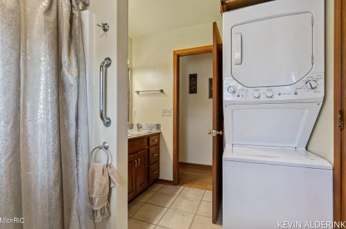 1892 56th St, Fennville MI 49408-8508 exterior