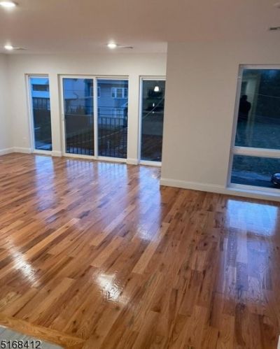 268 Seymour Ave, Newark NJ  07112-1634 exterior