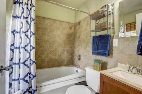 656 99, Milwaukee WI 53227-4253 exterior