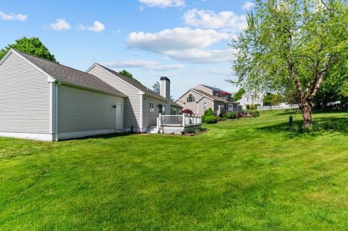 65 Carriage Trl, Middletown RI 02842-7251 exterior