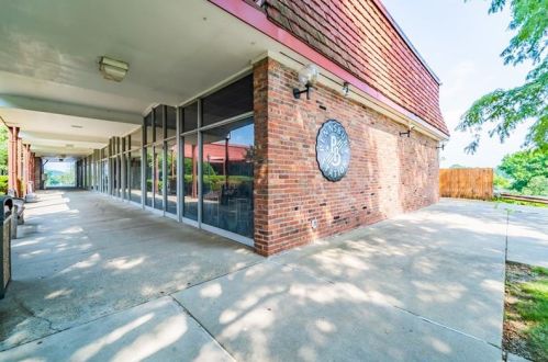 598 Carriage Cir, Pittsburgh PA  15205-1624 exterior