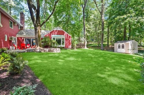 62 Windmill Rd, Armonk NY 10504-2832 exterior