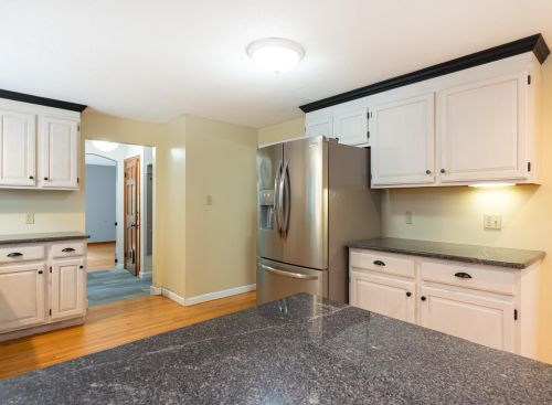 51 Logging Hill Rd, Concord NH  03304-3722 exterior