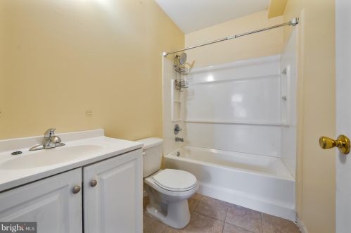 194 Passaic St, Trenton NJ  08618-4607 exterior