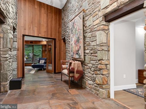 1716 Old Welsh Rd, Huntingdon Valley PA  19006-5838 exterior