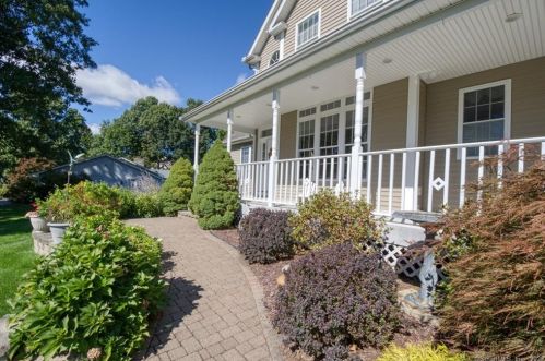 83 Gerald Dr, Manchester, CT 06040-7057