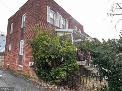 2340 Hunter Pl, Washington, DC 20020-4471