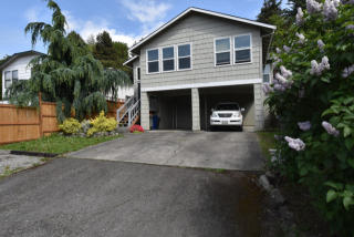 5466 17th Ave, Seattle WA  98107-3817 exterior