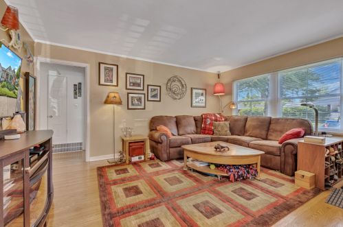 207 80, Milwaukee WI 53214-1419 exterior