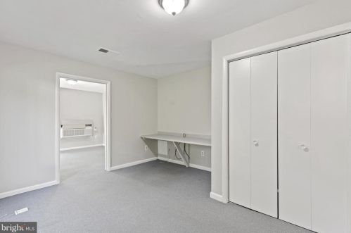 1921 Dundee Rd, Rockville MD exterior