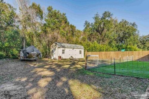 3906 Jarrett St, Milton FL  32571-2426 exterior