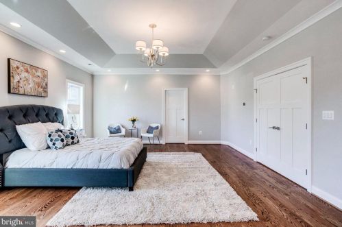 6801 Dillon Ave, Mc Lean VA  22101-4435 exterior