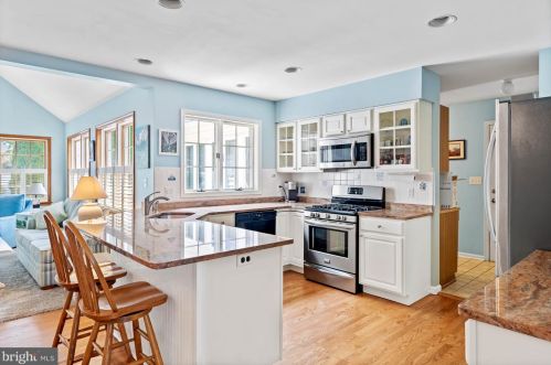 48 Bay Breeze Dr, Lewes DE 19958-2110 exterior