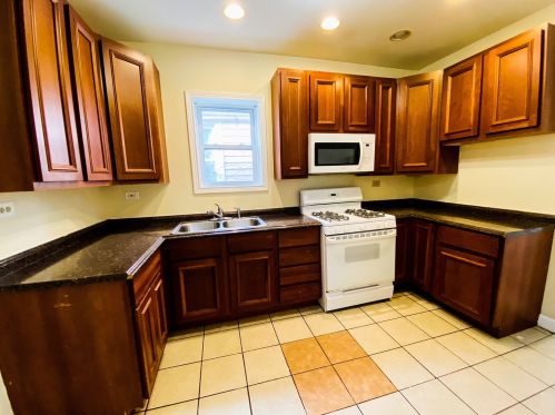 824 Leclaire Ave, Chicago IL 60638-3030 exterior