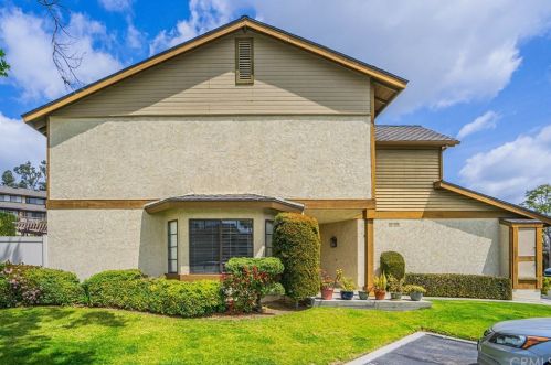 2337 Applewood Cir, Fullerton, CA 92833-1218