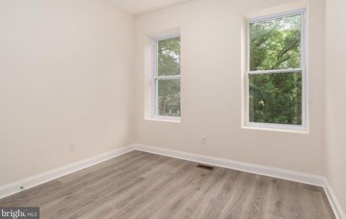 624 Kenyon St, Washington DC  20010-2910 exterior