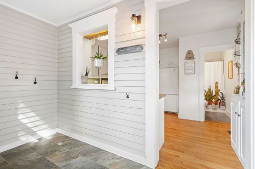 56 Jackson St, Concord, NH 03303-1332