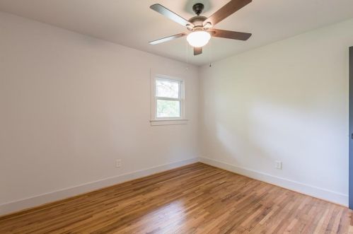 1897 Dorsey Ave, Atlanta GA  30344-6846 exterior