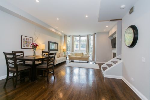 2005 Hoyne Ave, Chicago IL  60647-4522 exterior