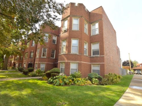 32 Menard Ave, Chicago, IL 60644-3834