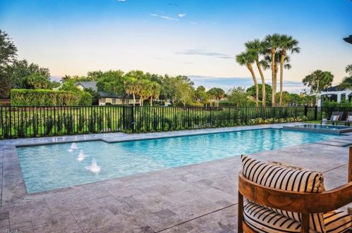 691 Annemore Ln, Naples FL 34108-7520 exterior