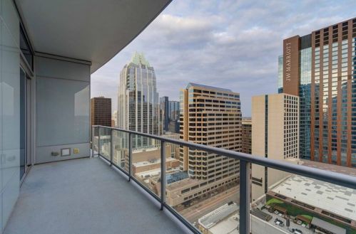 200 Congress Ave, Austin TX  78701-4507 exterior