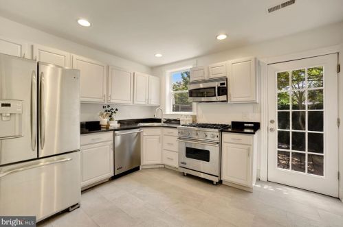 308 T St, Washington DC 20001-1843 exterior