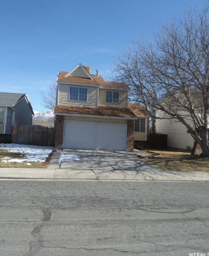 7965 Linton Dr, Taylorsville UT 84088-4632 exterior