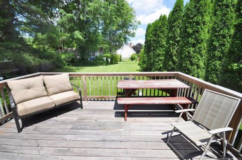 184 St, Windsor CT 06095-2412 exterior