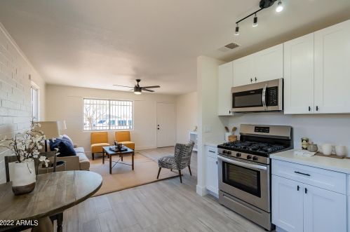 9235 4 Ave, Phoenix AZ 85041-5746 exterior