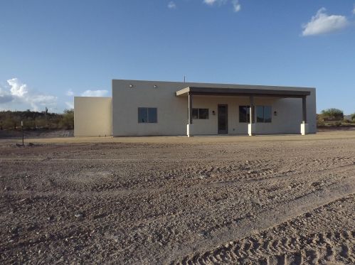 48118 Coyote Pass Rd, Phoenix AZ exterior