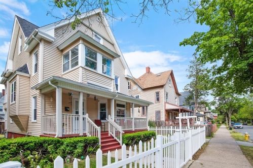 37 Lafayette St, Springfield, MA 01109-3403