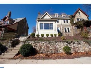 7050 Lincoln Dr, Philadelphia, PA 19119-2542