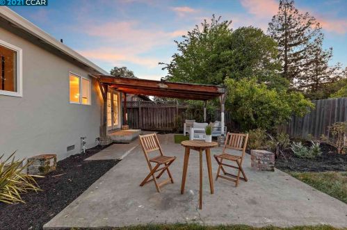 1325 Linden Dr, Concord CA  94520-4017 exterior