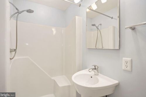 2115 Hanover St, Silver Spring MD 20910-2103 exterior